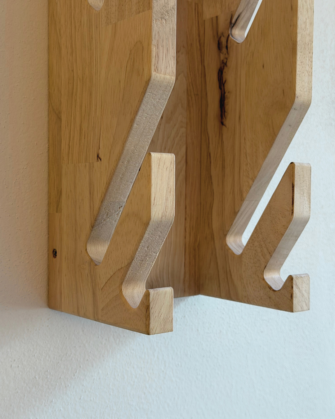 Support mural pour 2 skateboards